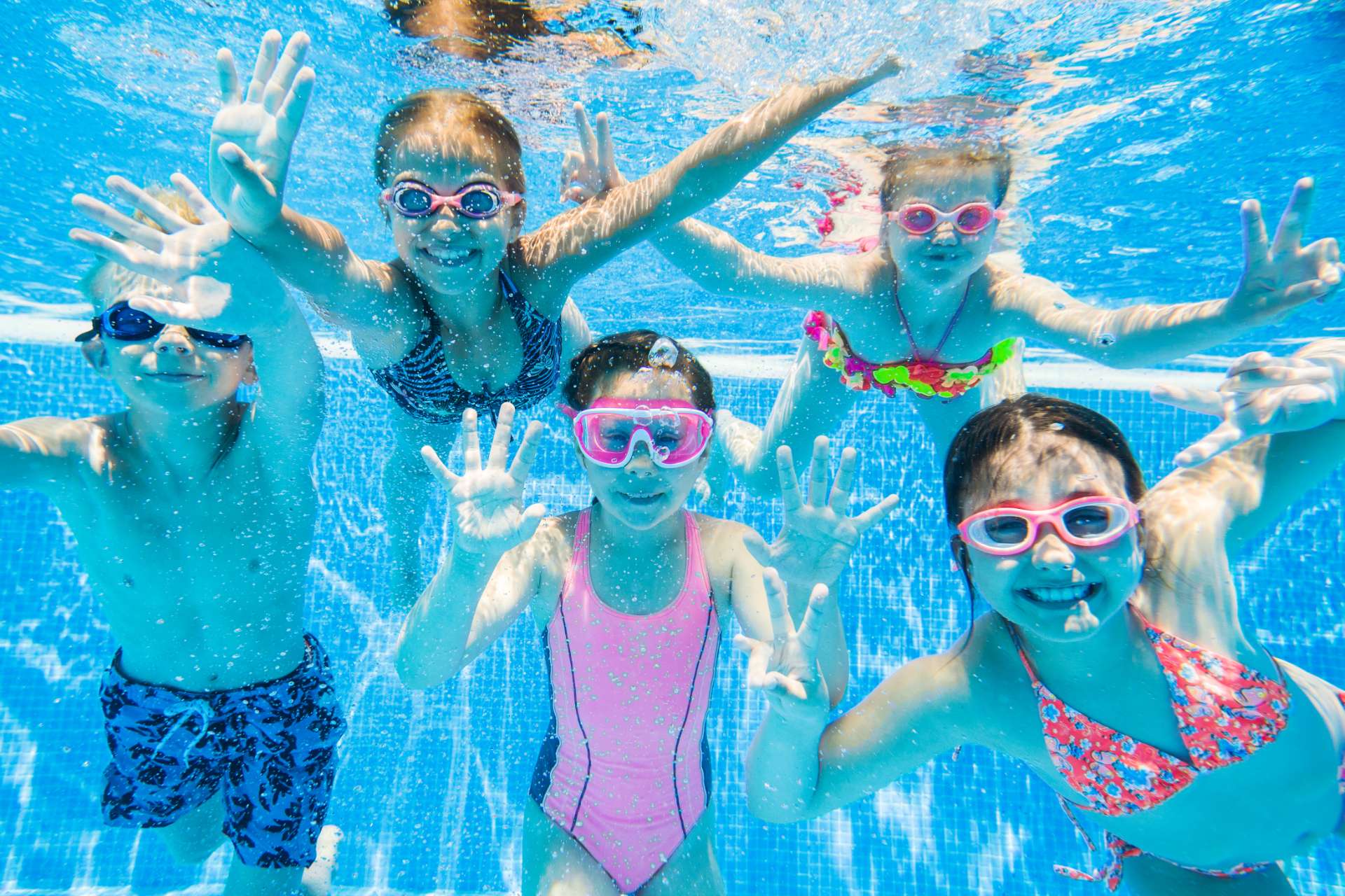 Underwater Swimming Pool